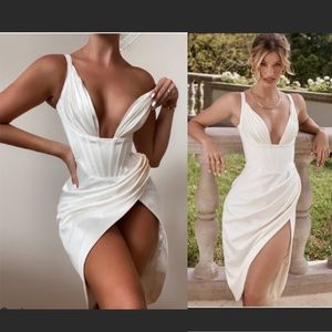 House of CB XS D-DD 'Faye' Ivory‎ Satin white Corset Midi Dress NWOT $269